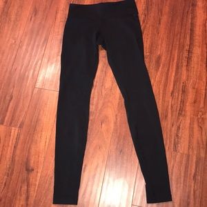 Lulu black leggings